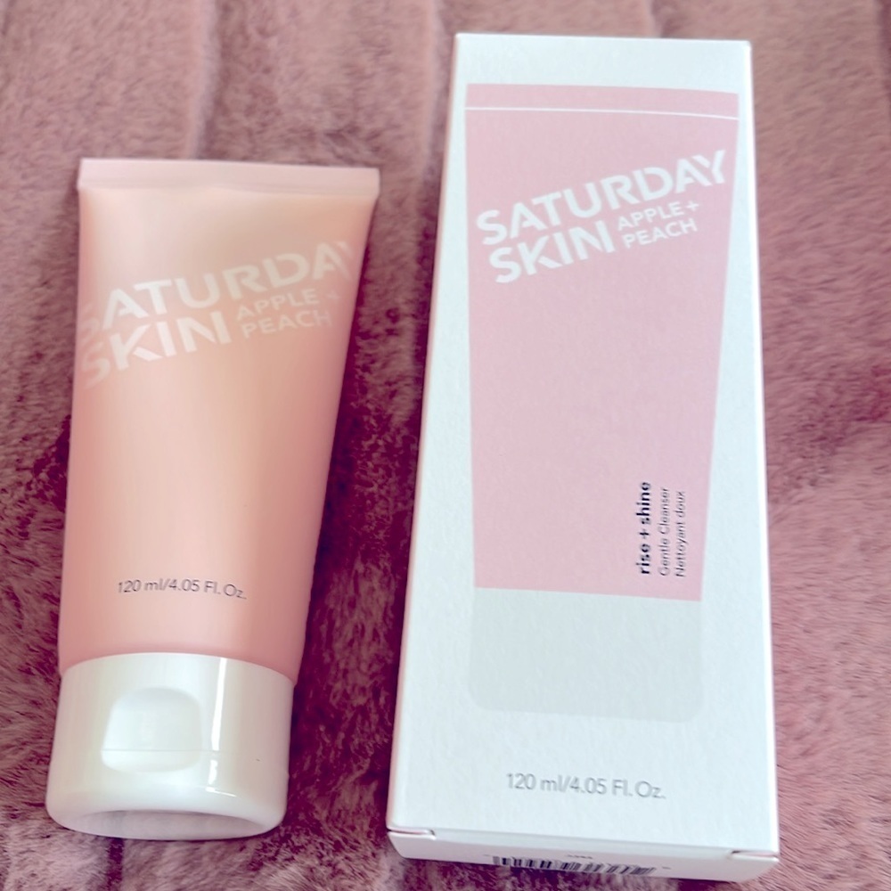 Saturday skin Apple + peach full size NEW
